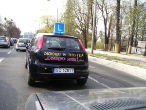 Bat na młodych kierowców