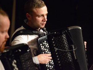 Paweł Kusion – grać na akordeonie
