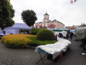 Tuchów: Rynek targiem stoi