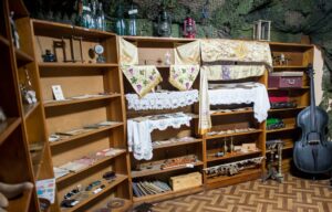 Rzepiennik Suchy: Izba pełna historii