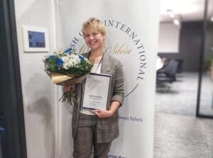 Pacjent, koszulka i gesty