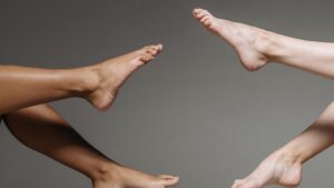 Wycofanie ze sprzedaży 8 modeli damskich butów Clarks ze względu na niebezpieczeństwo chemiczne