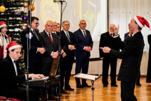 W Tarnowie samorządowcy połamali się opłatkiem (ZDJĘCIA)