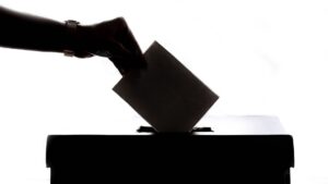 Myślicie Państwo, że tytuł tego artykułu jest zwykłym clickbait’em Nie tym razem. Czy już wkrótce social media wybiorą nam prezydenta i rząd?