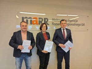 Małopolska Agencja Rozwoju Regionalnego i Polski Czerwony Krzyż – razem dla powodzian.