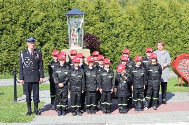 Obchody Dnia Strażaka w Rzepienniku Strzyżewskim (2)