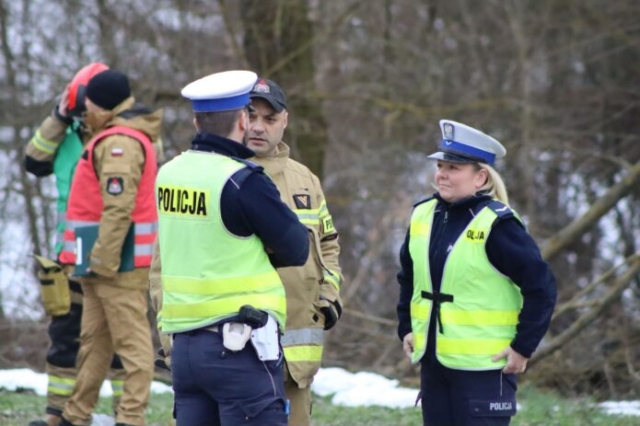 Cwiczenia sluzb ratowniczych w Rzepienniku Marciszewskim 4 Cwiczenia sluzb ratowniczych w Rzepienniku Marciszewskim 4