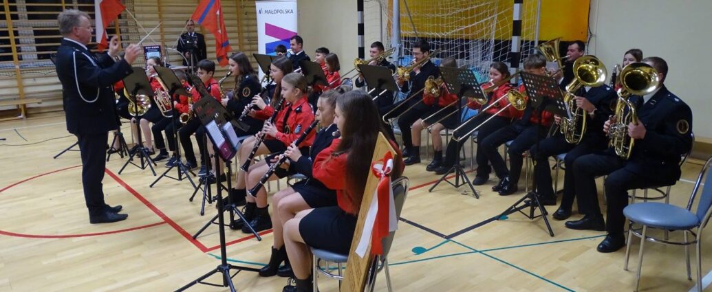 Rzepiennik Strzyżewski, Strażacy z jubileuszem, orkistra z koncertem