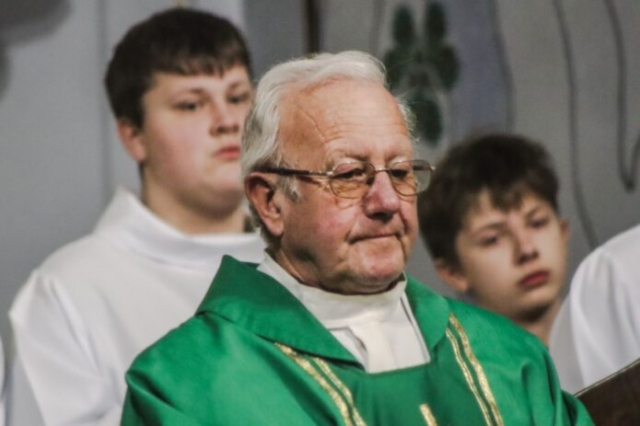 Wizytacja biskupa Leszka Leszkiewicza w parafii Rzepiennik Biskupi 2 15