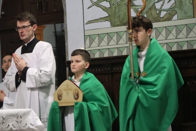 Wizytacja biskupa Leszka Leszkiewicza w parafii Rzepiennik Biskupi 2 16