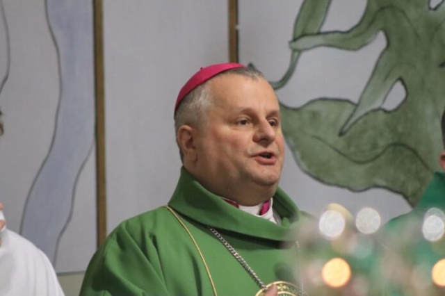 Wizytacja biskupa Leszka Leszkiewicza w parafii Rzepiennik Biskupi 2 17