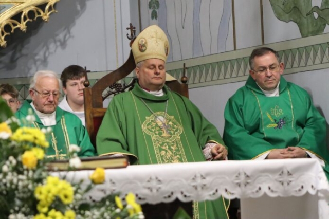 Wizytacja biskupa Leszka Leszkiewicza w parafii Rzepiennik Biskupi 2 20