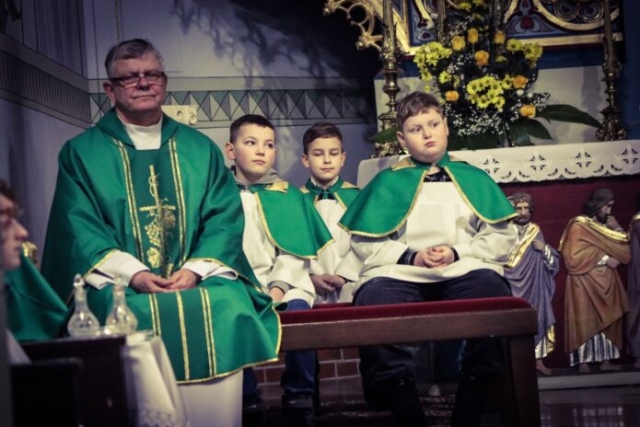 Wizytacja biskupa Leszka Leszkiewicza w parafii Rzepiennik Biskupi 2 22