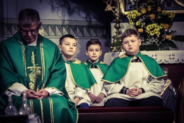 Wizytacja biskupa Leszka Leszkiewicza w parafii Rzepiennik Biskupi 2 25