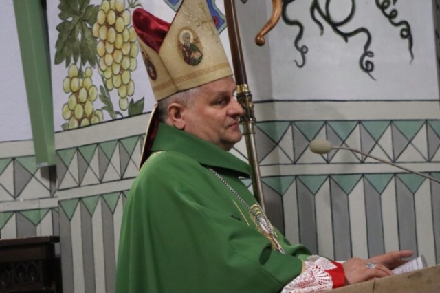 Wizytacja biskupa Leszka Leszkiewicza w parafii Rzepiennik Biskupi 2 36