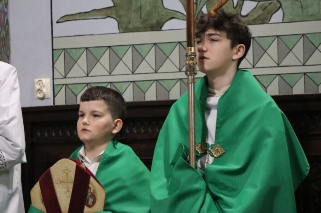 Wizytacja biskupa Leszka Leszkiewicza w parafii Rzepiennik Biskupi 2 37