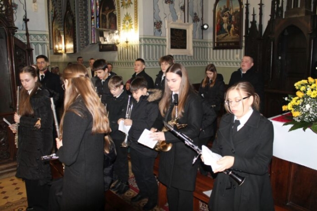 Wizytacja biskupa Leszka Leszkiewicza w parafii Rzepiennik Biskupi 2 4