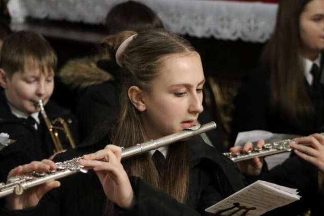 Wizytacja biskupa Leszka Leszkiewicza w parafii Rzepiennik Biskupi 2 44