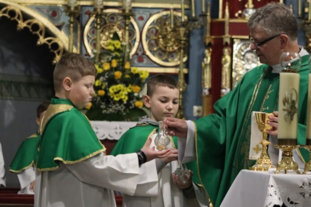 Wizytacja biskupa Leszka Leszkiewicza w parafii Rzepiennik Biskupi 2 46