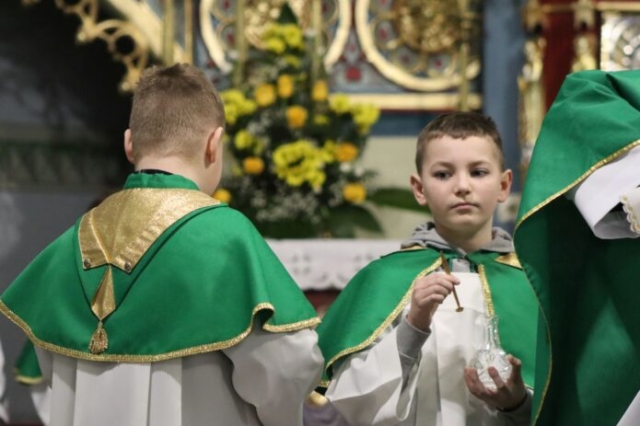 Wizytacja biskupa Leszka Leszkiewicza w parafii Rzepiennik Biskupi 2 47