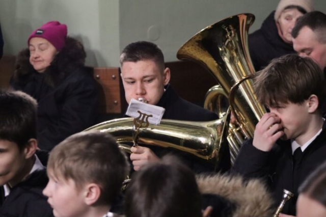 Wizytacja biskupa Leszka Leszkiewicza w parafii Rzepiennik Biskupi 2 52