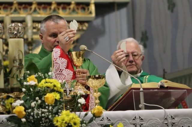 Wizytacja biskupa Leszka Leszkiewicza w parafii Rzepiennik Biskupi 2 61