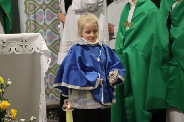 Wizytacja biskupa Leszka Leszkiewicza w parafii Rzepiennik Biskupi 2 68