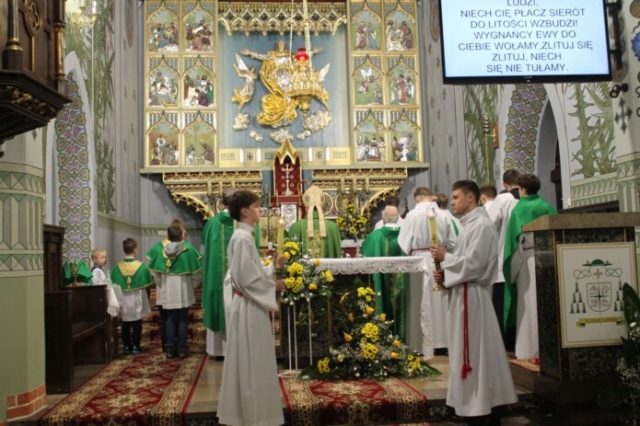 Wizytacja biskupa Leszka Leszkiewicza w parafii Rzepiennik Biskupi 2 8