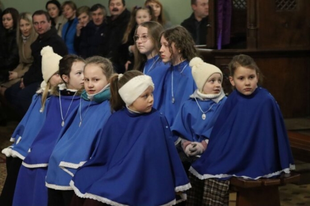 Wizytacja biskupa Leszka Leszkiewicza w parafii Rzepiennik Biskupi 2 9