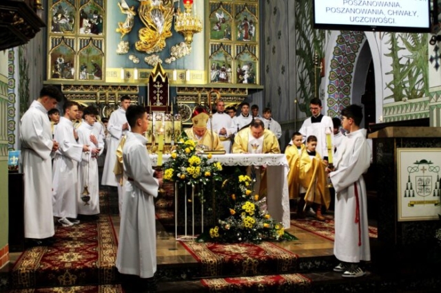 Wizytacja biskupa Leszka Leszkiewicza w parafii w Rzepienniku Biskupim 112