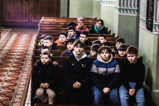 Wizytacja biskupa Leszka Leszkiewicza w parafii w Rzepienniku Biskupim 12