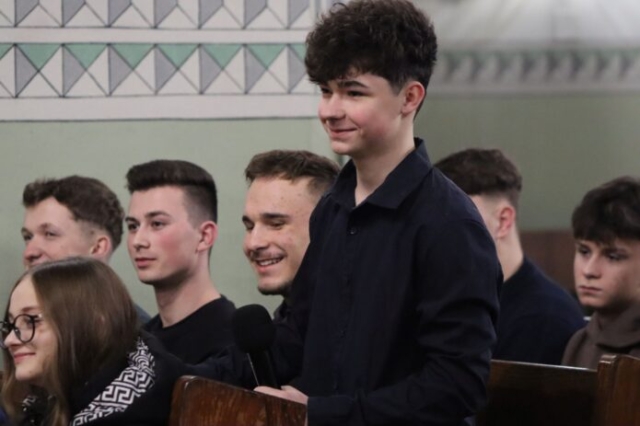 Wizytacja biskupa Leszka Leszkiewicza w parafii w Rzepienniku Biskupim 15