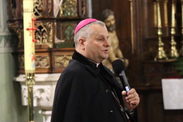 Wizytacja biskupa Leszka Leszkiewicza w parafii w Rzepienniku Biskupim 23