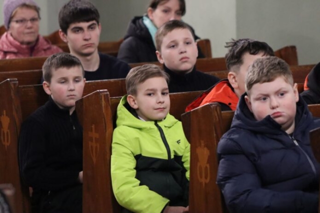 Wizytacja biskupa Leszka Leszkiewicza w parafii w Rzepienniku Biskupim 26