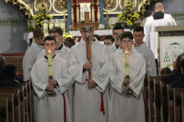 Wizytacja biskupa Leszka Leszkiewicza w parafii w Rzepienniku Biskupim 39