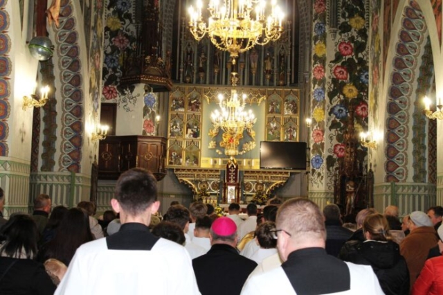 Wizytacja biskupa Leszka Leszkiewicza w parafii w Rzepienniku Biskupim 49