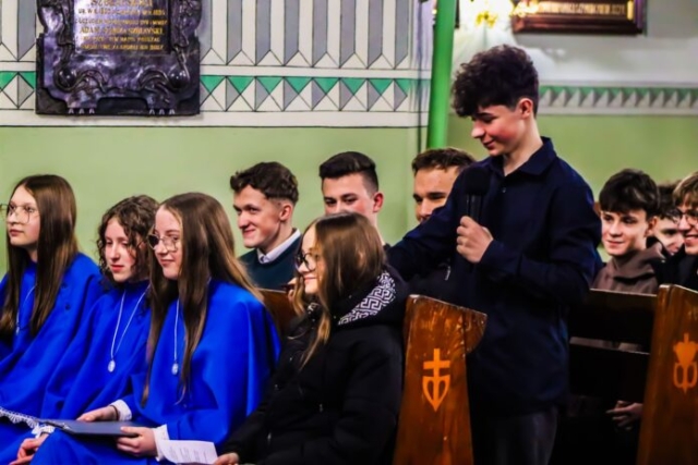 Wizytacja biskupa Leszka Leszkiewicza w parafii w Rzepienniku Biskupim 6