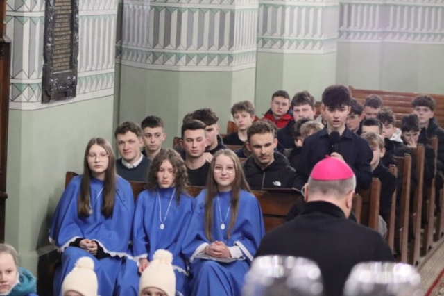 Wizytacja biskupa Leszka Leszkiewicza w parafii w Rzepienniku Biskupim 7