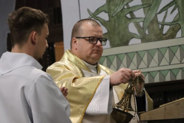 Wizytacja biskupa Leszka Leszkiewicza w parafii w Rzepienniku Biskupim 74