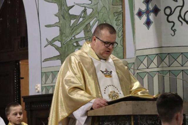 Wizytacja biskupa Leszka Leszkiewicza w parafii w Rzepienniku Biskupim 75