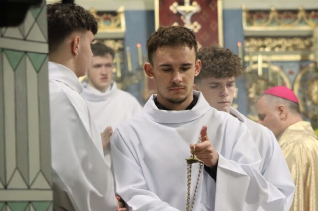 Wizytacja biskupa Leszka Leszkiewicza w parafii w Rzepienniku Biskupim 98